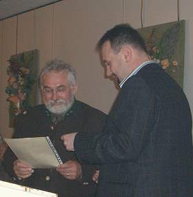 Die silberne Verdienstnadel für Herbert Winkelströter
